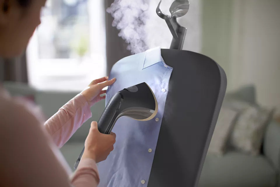 Philips Stand Steamer With Tilting Style 2000 W /Black