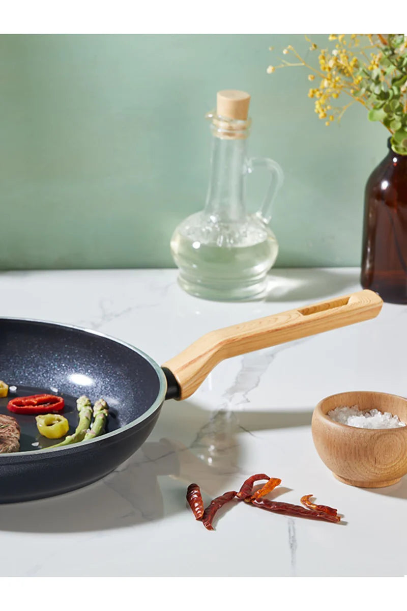 Falez Auris Crystal Frying Pan, 4 Mm 30 Cm (Black Color, Wooden Effect Accesories, Silicone Glass Lid)