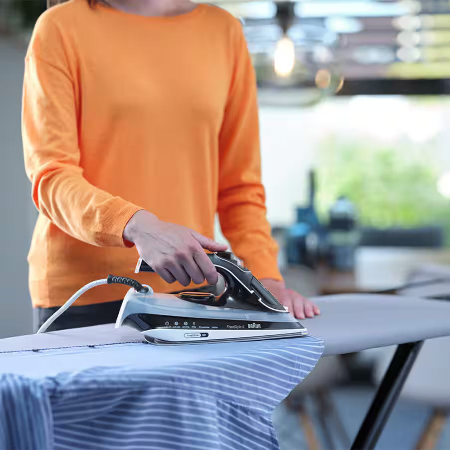 Braun FreeStyle 5 SI5188BK | FreeGlide 3D Steam Iron | 2800W | Black