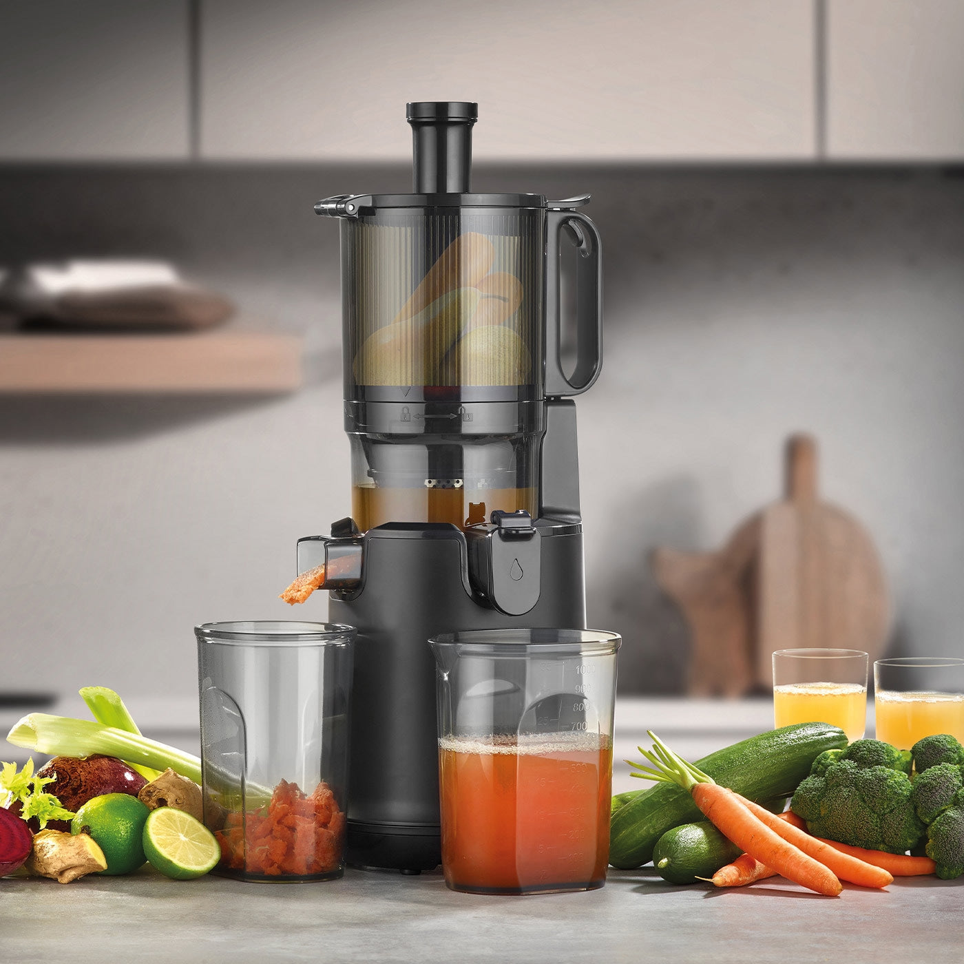 Caso Slow Juicer Xlarge, 250W, Low Rotation Speed(40 rpm), Large Filling Opening for 130mm Diameter for Whole Fruits. Caso Design Product