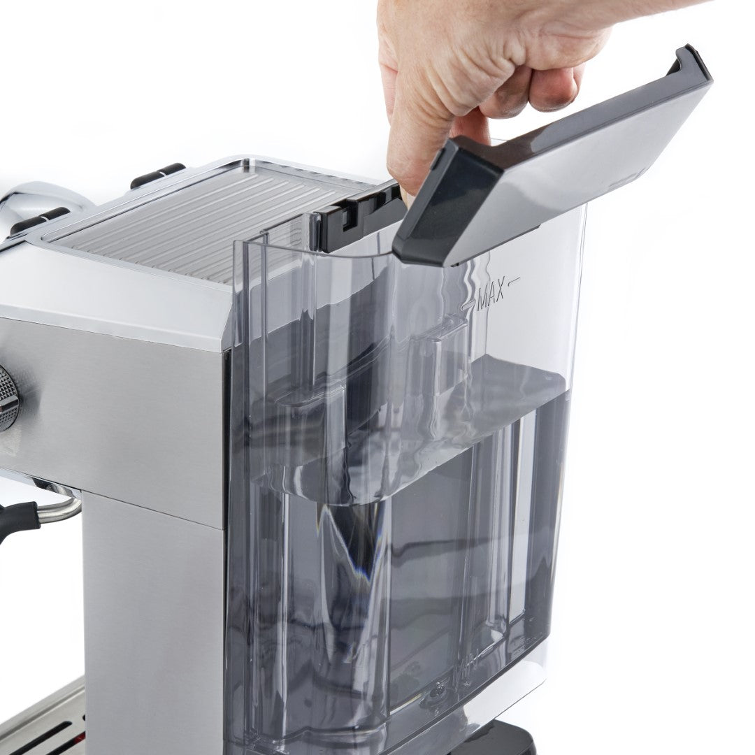 Caso Espresso Machine 19 Bar Ulka Pump, with milk frother, with cup heat plate, 1100W, 1.5 Liter. Caso Design Product