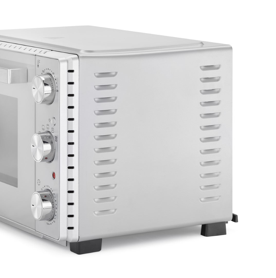 Caso Classic Oven, 32 Liter , 5 functions: Top and bottom heat, bottom heat, top heat, convection, and grill and revolving spit, 4 levels of insertions, Stainless Steel. Caso Design Product