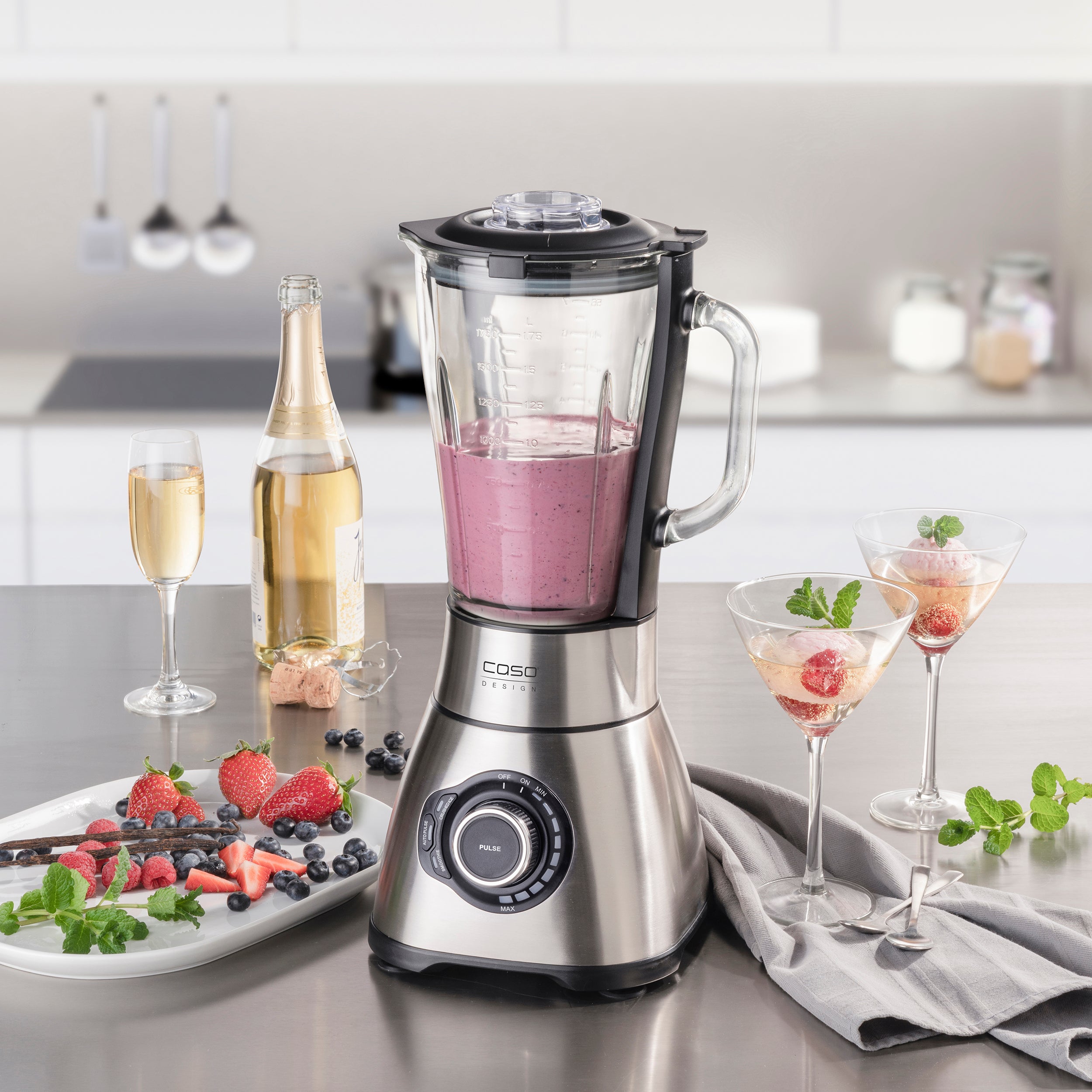 Caso Blender, 1800W, Large Mixing Container 1.75L Stainless Steel Housing. Caso Design Product