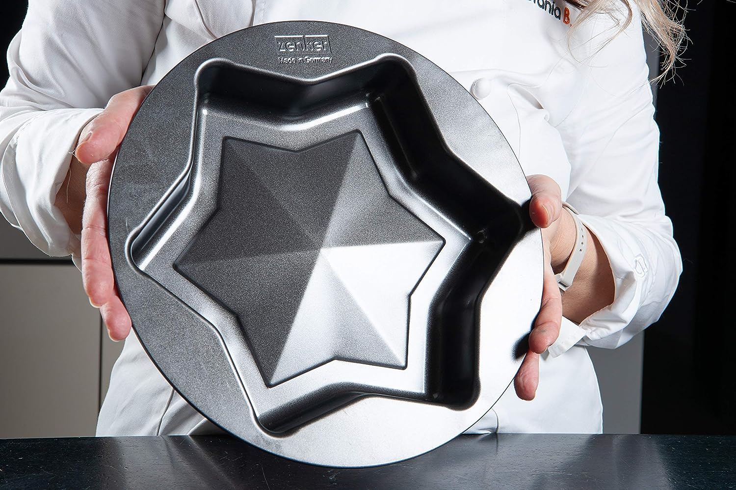 Zenker "Sparkling Christmas" Star Baking Mould, Red/Black