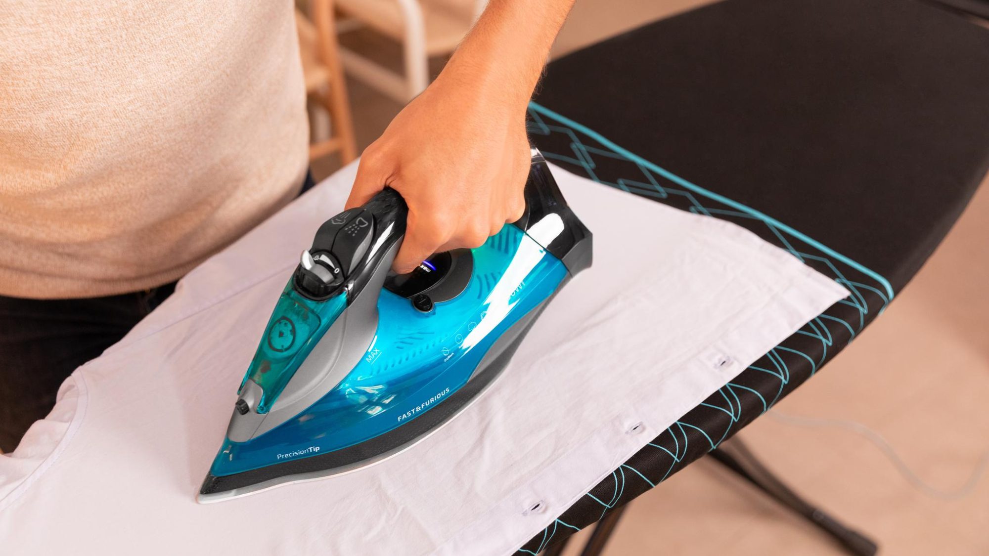 Cecotec Horizontal Steam Iron 3100W Power Steam Technology Turbo Slide Ceramic Soleplate 65 g