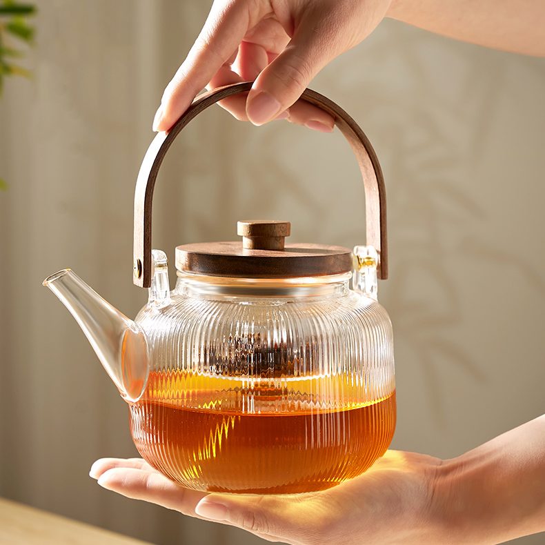 YU Glass Pot with Wooden Handle