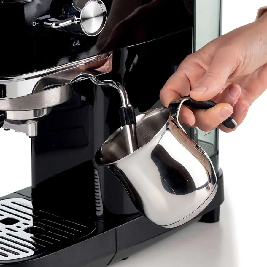 Delonghi Espresso Machine With 15-Bar Pressure And 1.1l Capacity 1300 W Black