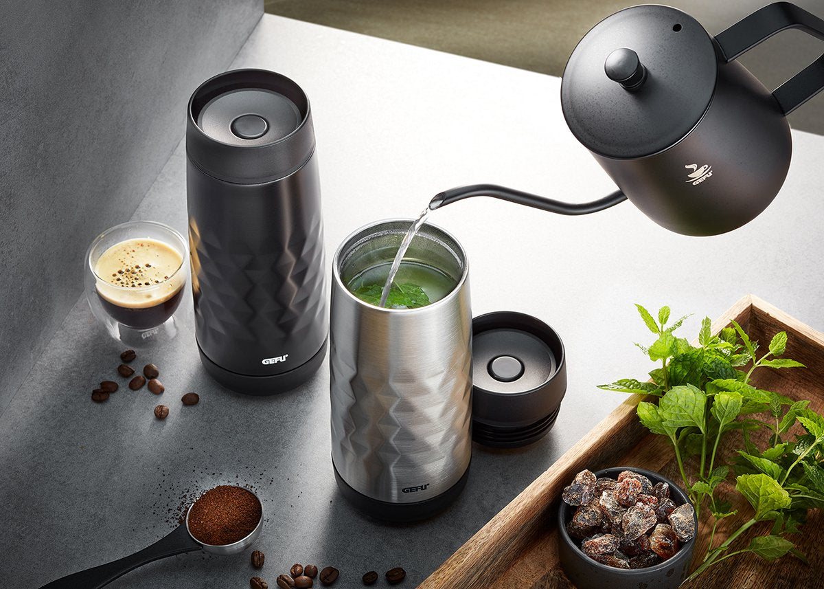 GEFU Thermal Mug Nevio, Black - Whole and All