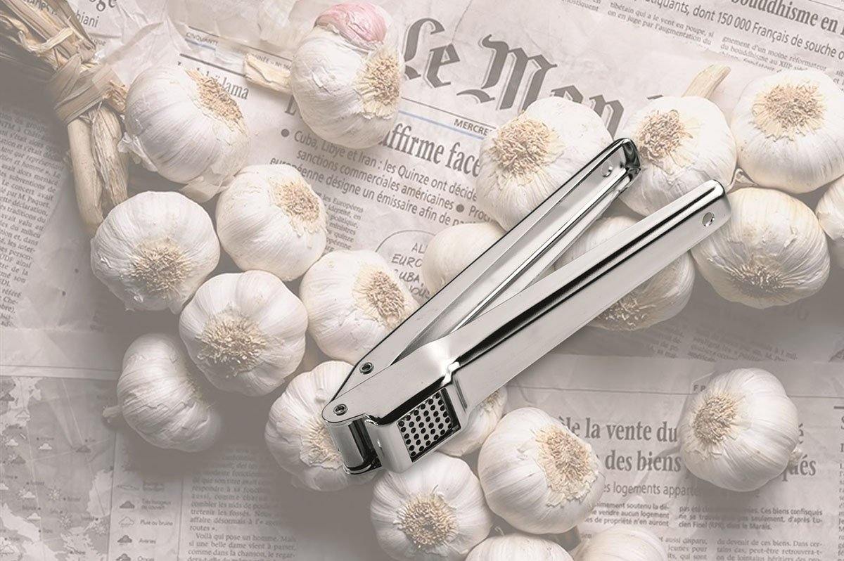 GEFU Garlic Press Agilo - Whole and All