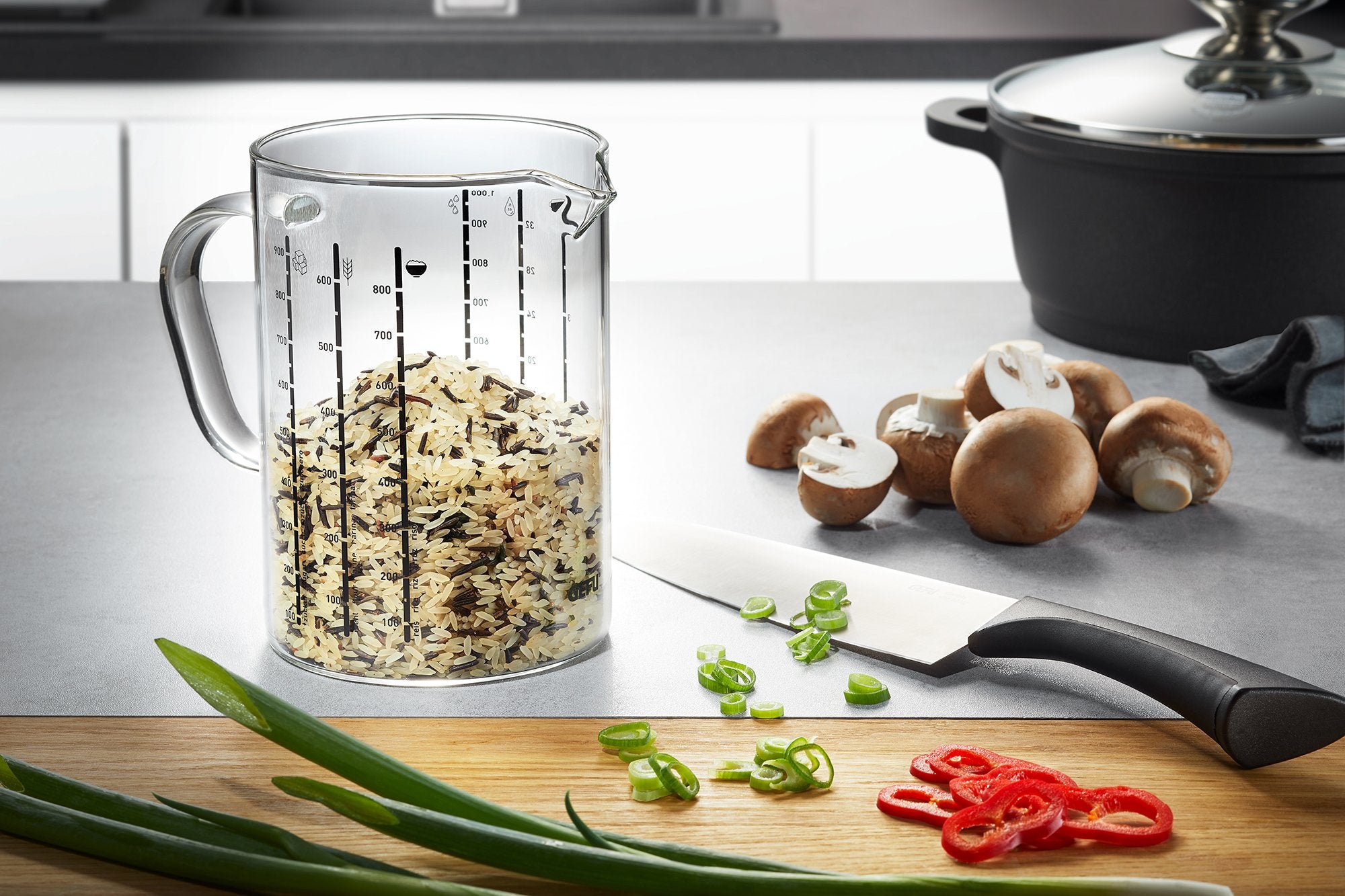 GEFU Measuring Jug Meti, 1000 Ml - Whole and All