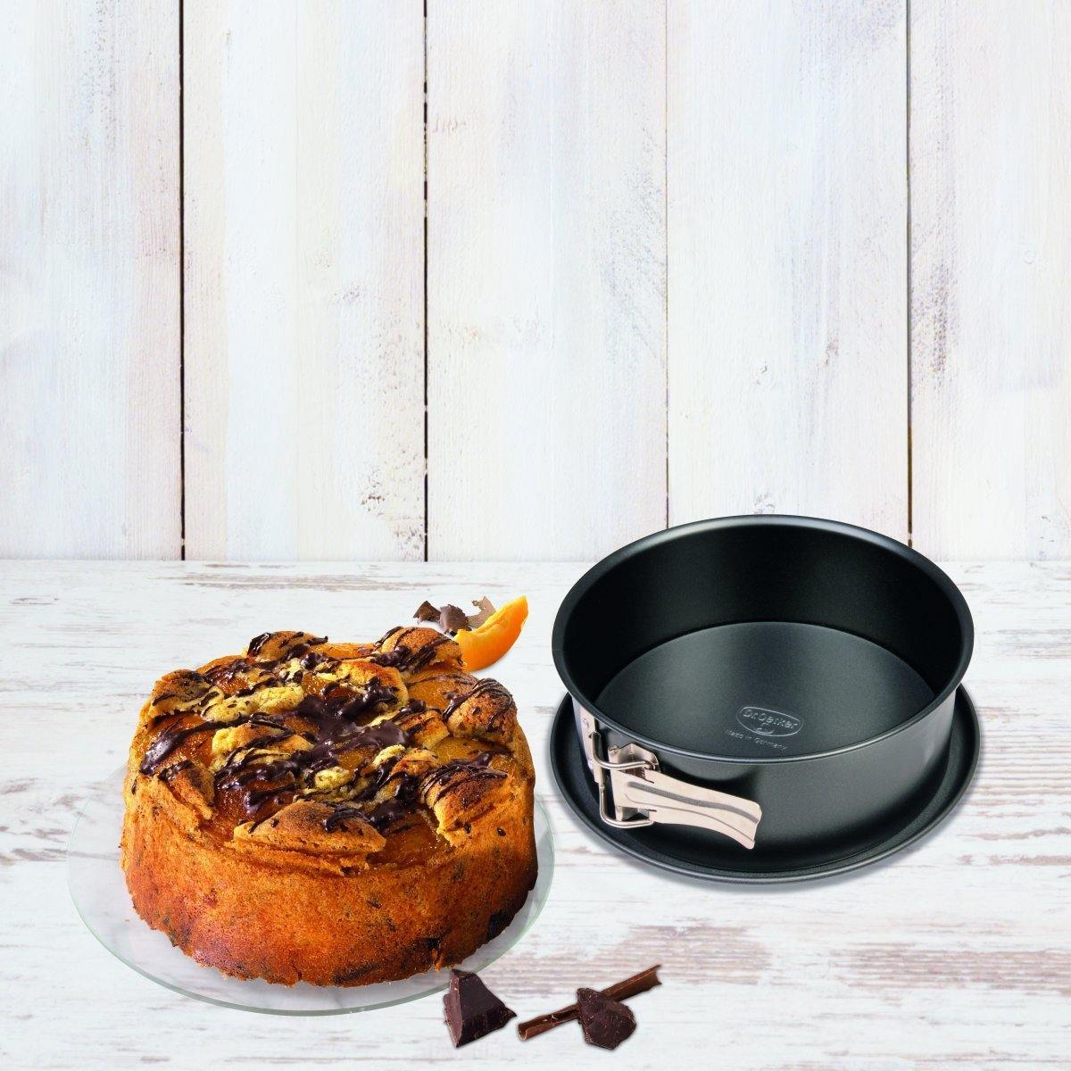 Dr. Oetker "Tradition" Springform, Black, 18X6.5 cm - Whole and All