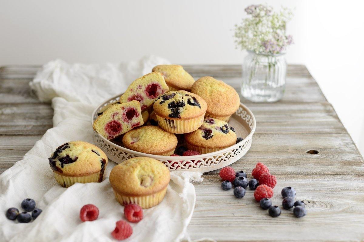 Dr. Oetker "Tradition" Maxi Muffin Tin Cups, - Whole and All