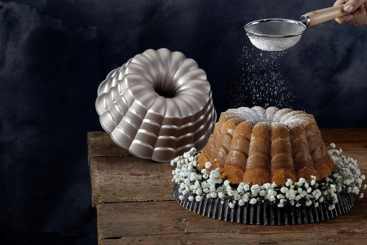 Dr. Oetker Round Cake Mould "Floral" 24X9.5 cm - Whole and All