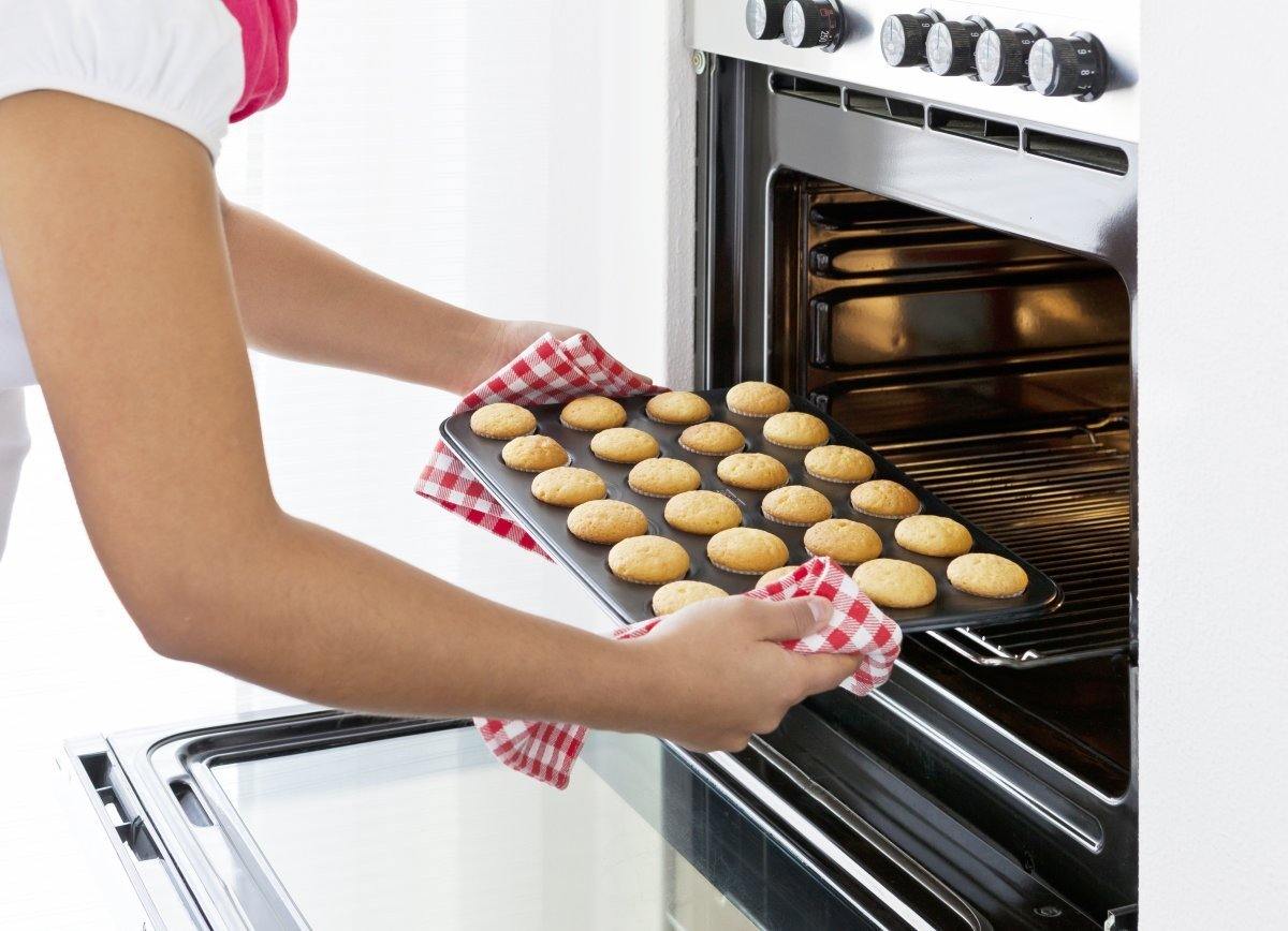 Zenker  "Black/Metallic" Mini-Muffin Tin For 24 Muffins, 38.5X26.5X2 cm - Whole and All