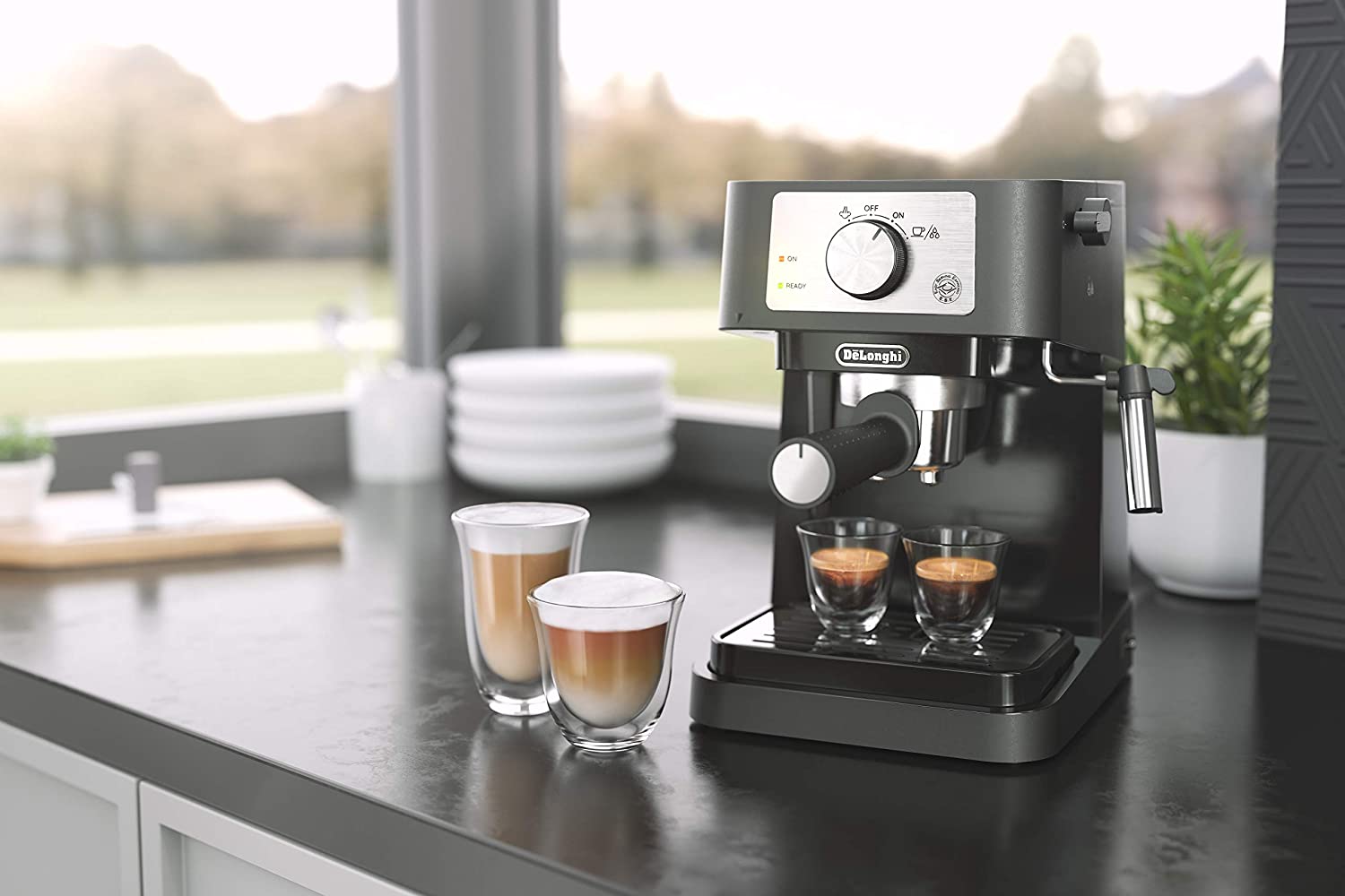 Delonghi Espresso Machine 1100W 15 Bar Stilosa | Black