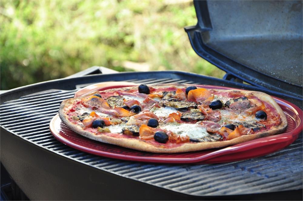 Emile Henry Ridged Pizza Stone - Whole and All
