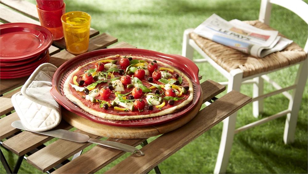 Emile Henry Ridged Pizza Stone - Whole and All