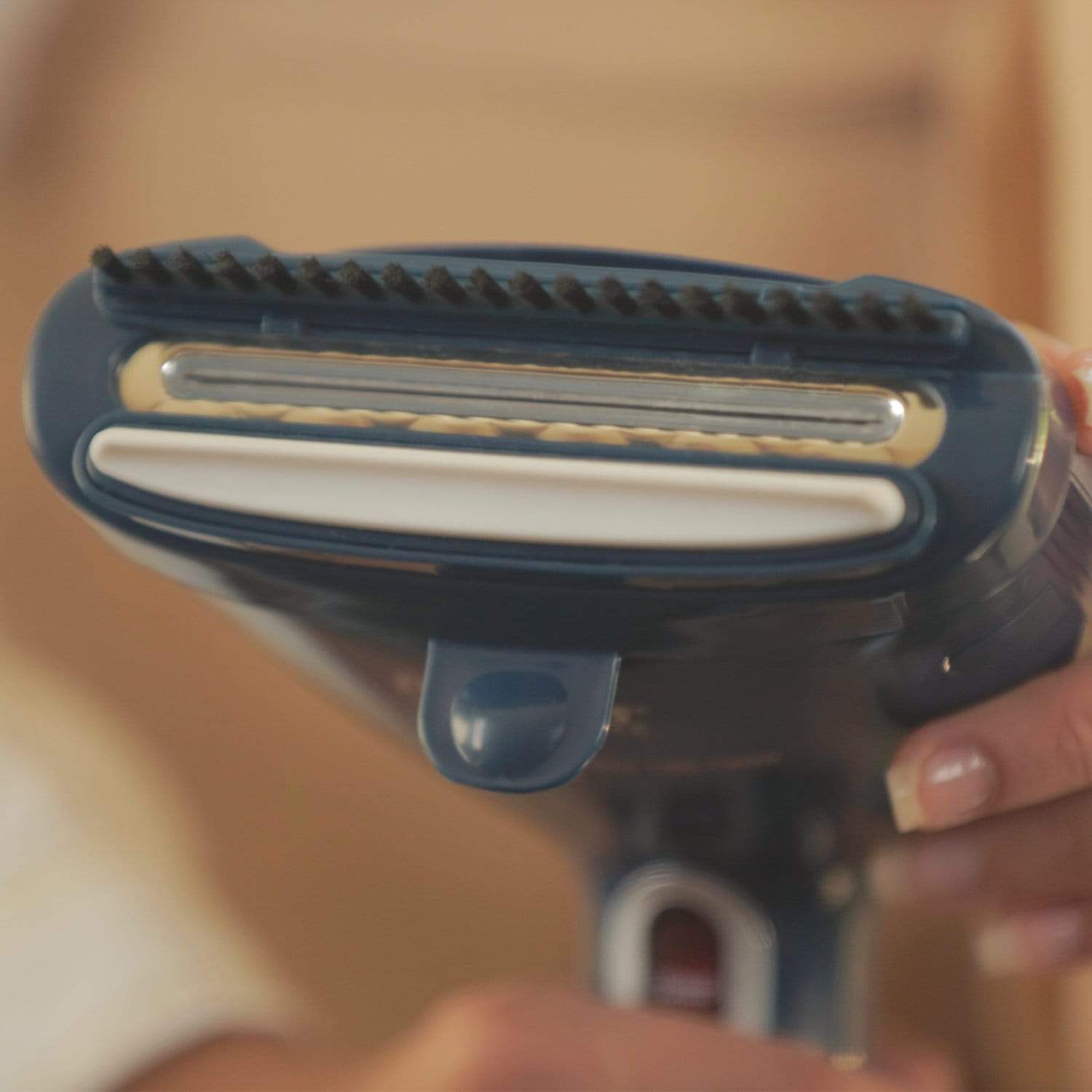 Babyliss Handheld Garment Steamer 1500 Watts Blue