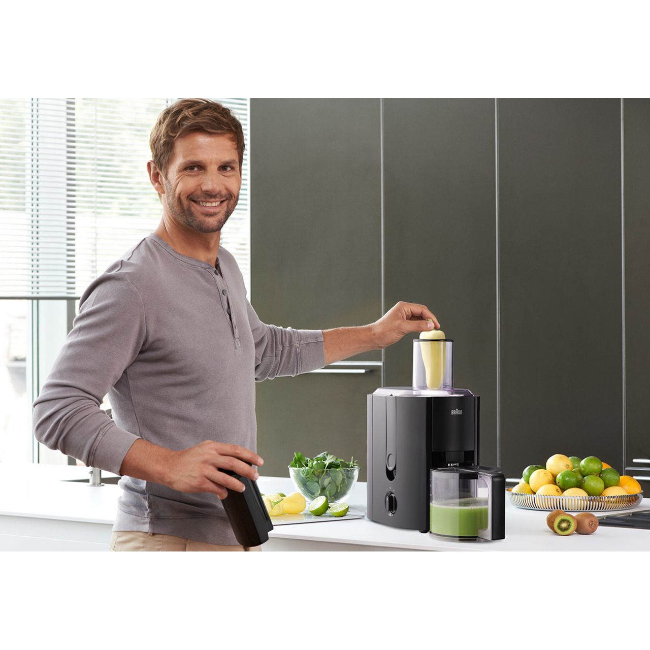 Braun Spin Juicer Extractor For Whole Fruit, Citrus & Vegetables, 2 Speeds, 800W (Black)