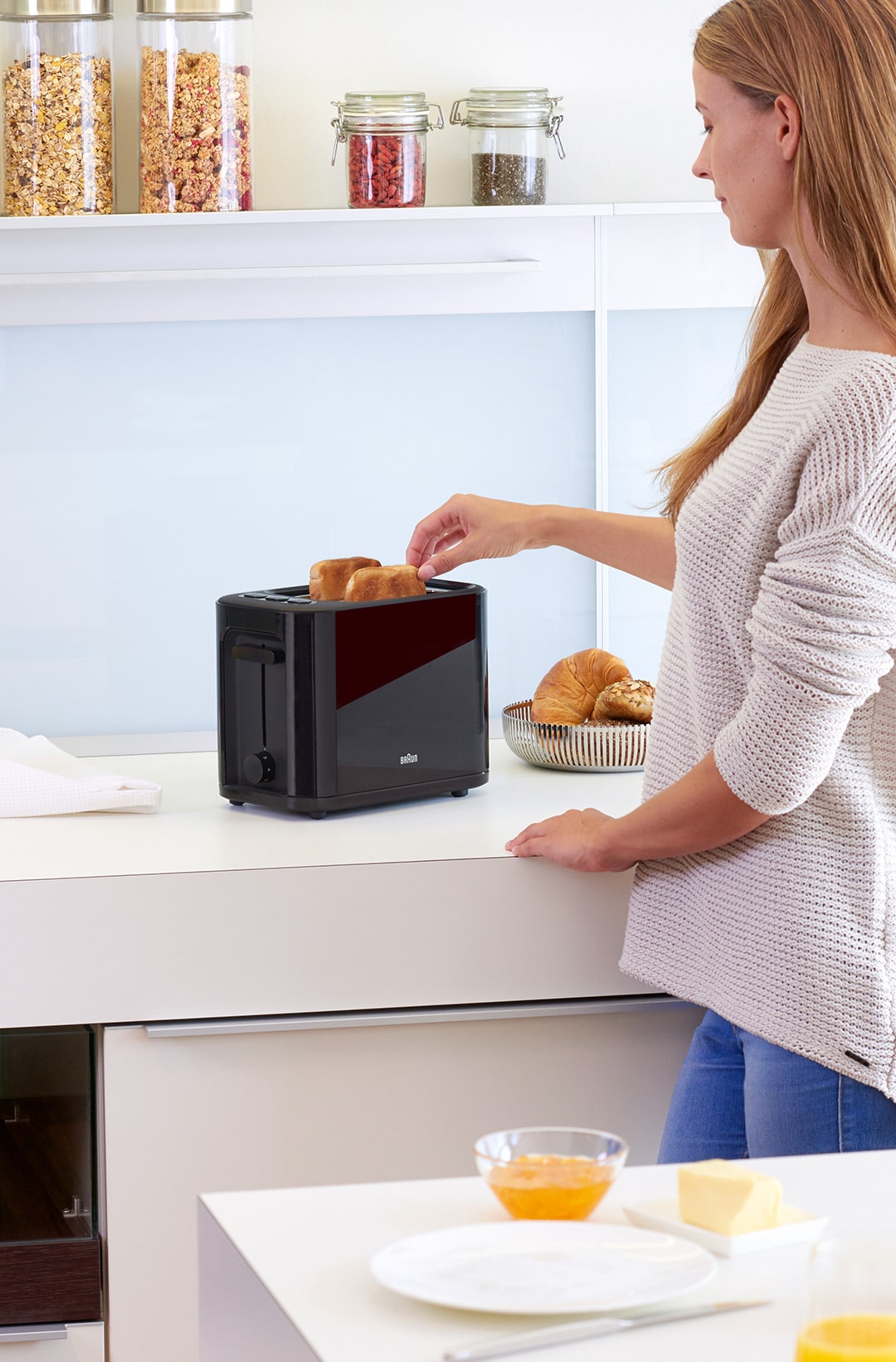 Braun Modern Wide Slot Toaster, 220V (Black)