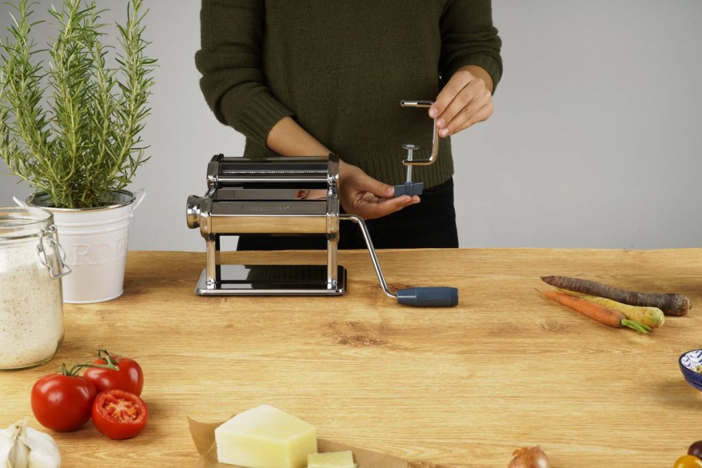 Fackelmann Pasta Machine With 2 Different Pasta Rollers