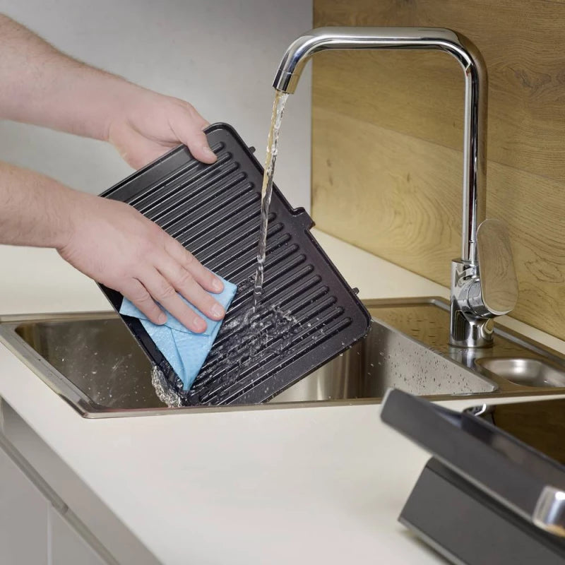 Severn Grill with Touchscreen, Black/Silver