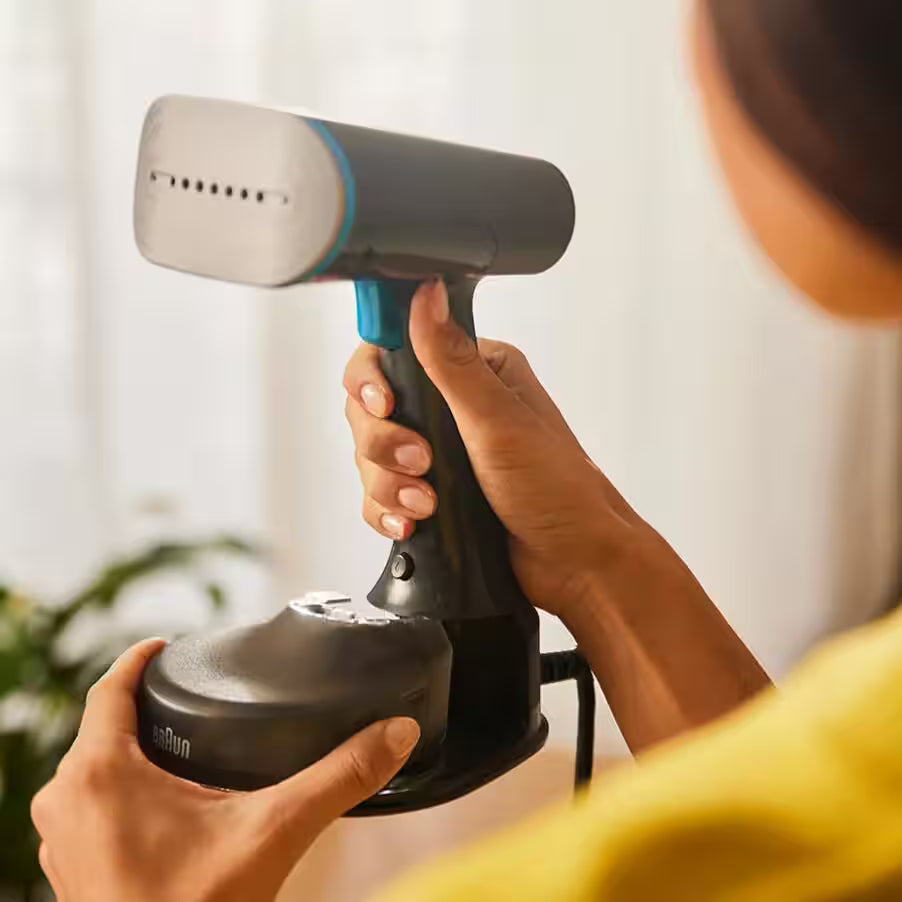 Braun 1200 watt 150 ml steam iron with strong steam generation and black Smart iCare technology