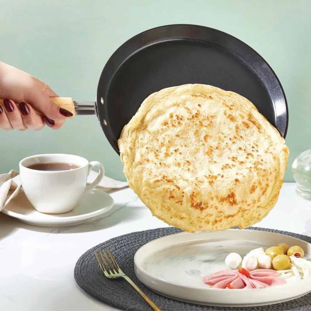 Falez Auris Crystal Frying Crepe Pan, 4 Mm 24 Cm (Black Color, Wooden Effect Accesories, Silicone Glass Lid)