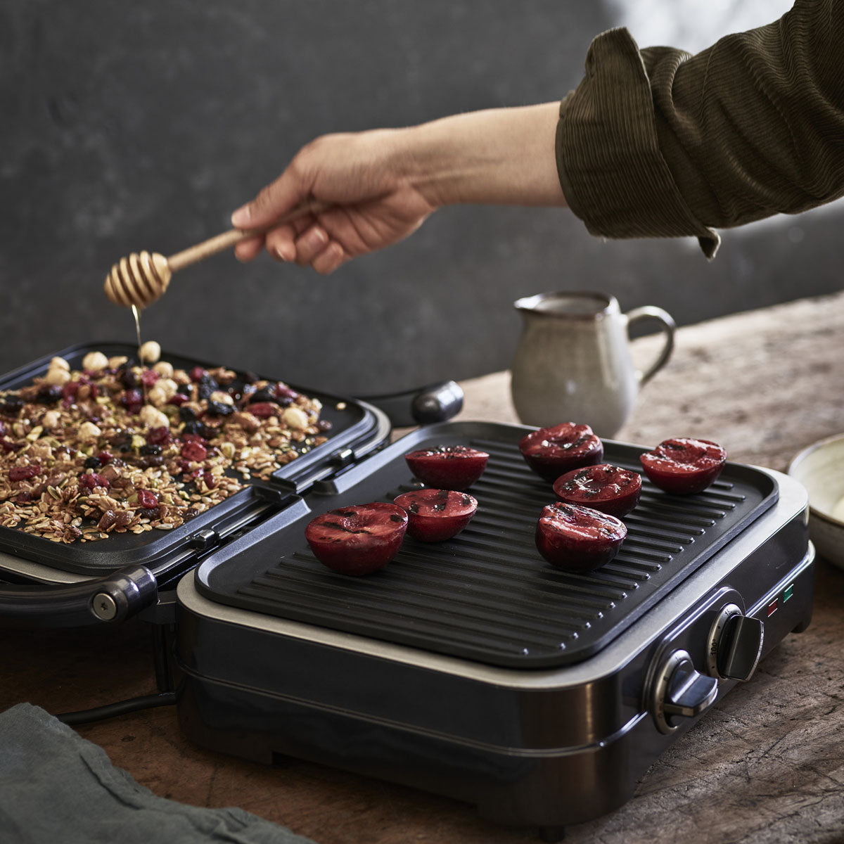 Cuisinart Griddle & Grill Contact Grill With 2 Dishwasher Safe Gill Plates