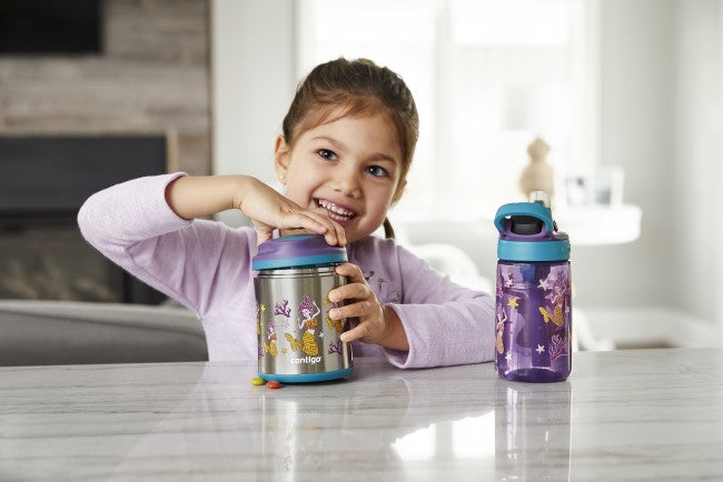 https://wholeandall.com/cdn/shop/products/sap-contigo-core-kids-food-jar-and-cleanable-kitchen-counter-in-use-with-talent-7_354_650.jpg?v=1662802529&width=650
